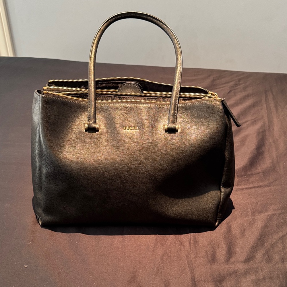 Furla Black Leather Handbag preowned non smoker home great bag!
